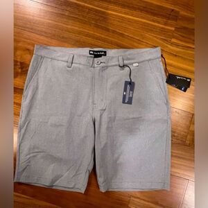 Travis Mathew mens shorts NWT